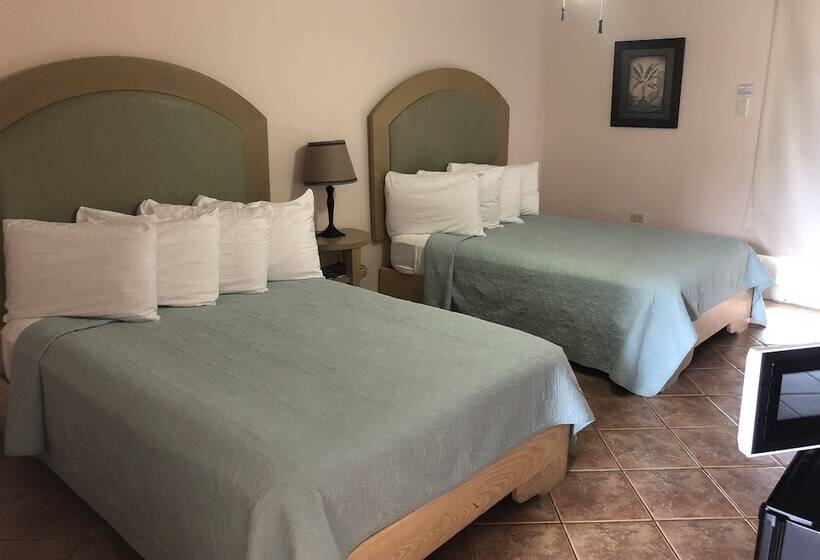 هتل Luquillo Sunrise Beach Inn