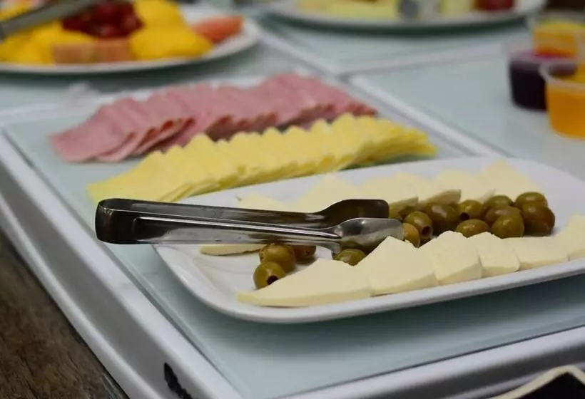 酒店 Maximus Business