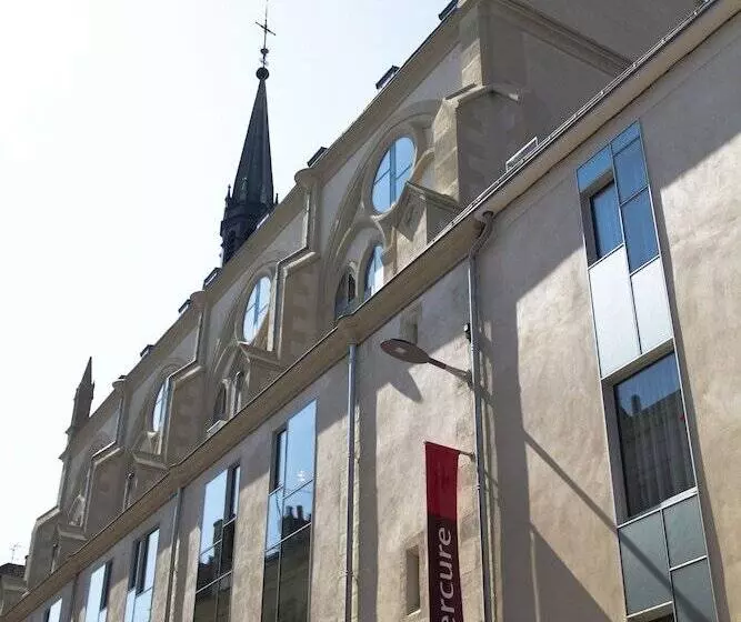 Отель Mercure Poitiers Centre