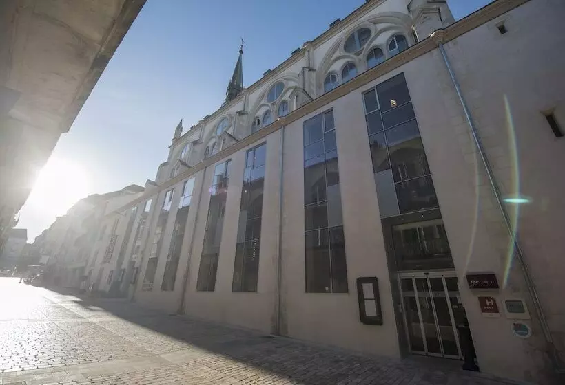 Отель Mercure Poitiers Centre