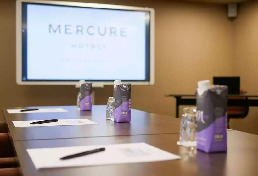 Отель Mercure Poitiers Centre