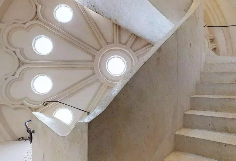 Отель Mercure Poitiers Centre