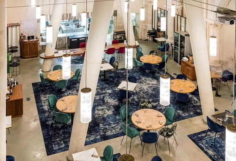 Отель Mercure Poitiers Centre