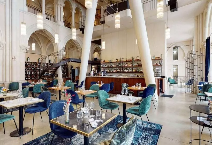 Отель Mercure Poitiers Centre