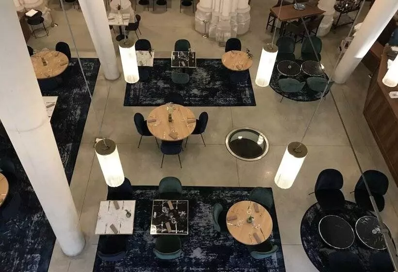 Отель Mercure Poitiers Centre