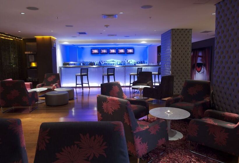 Radisson Hotel Decapolis Miraflores