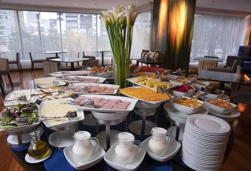 Radisson Hotel Decapolis Miraflores