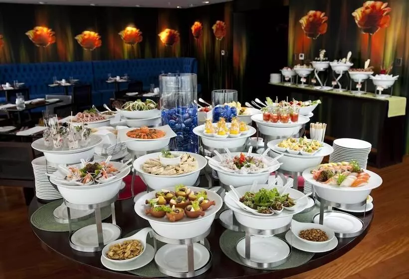 Radisson Hotel Decapolis Miraflores