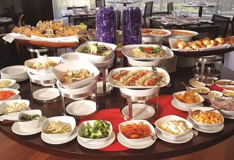 Radisson Hotel Decapolis Miraflores