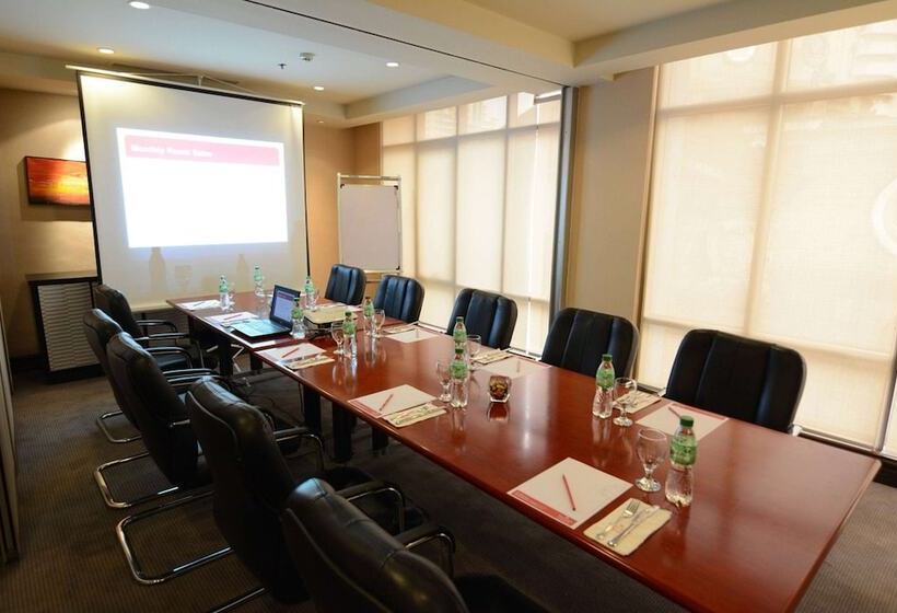 Hotell Ramada By Wyndham Manila Central