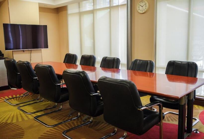 Hotell Ramada By Wyndham Manila Central