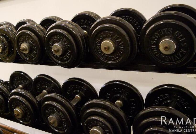 Hotell Ramada By Wyndham Manila Central