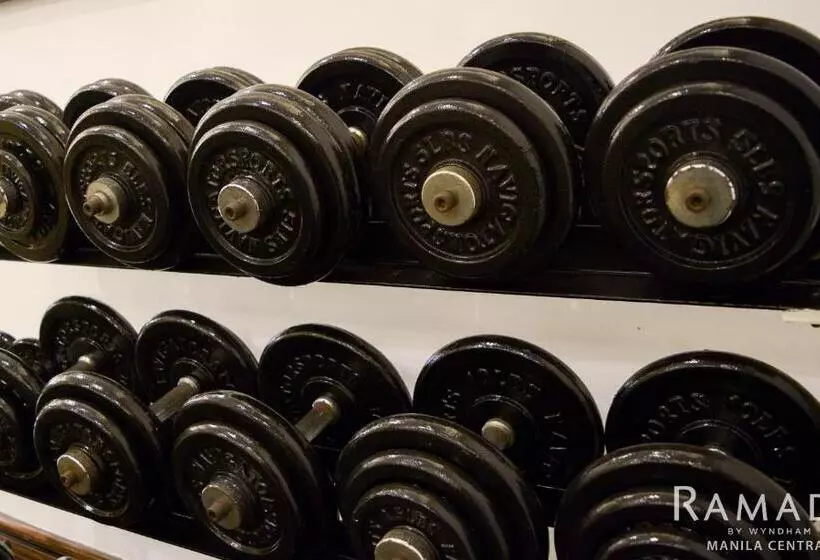 Hotel Ramada By Wyndham Manila Central