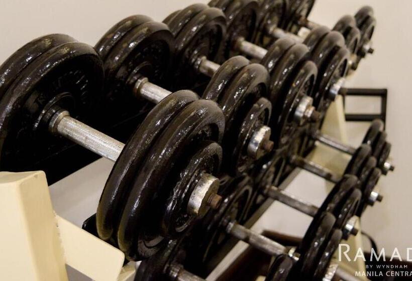 Hotell Ramada By Wyndham Manila Central