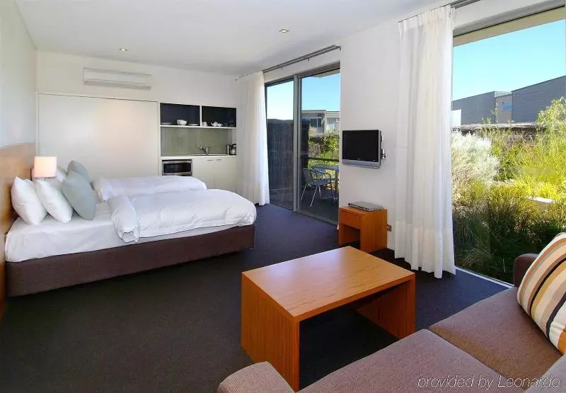 Отель Smiths Beach Resort