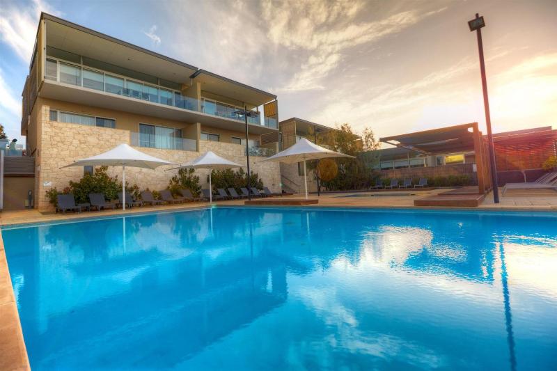 호텔 Smiths Beach Resort