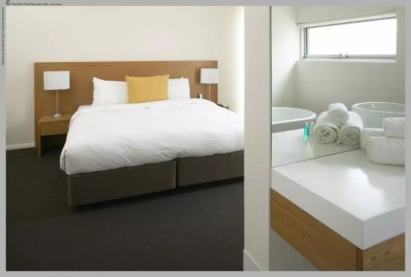 Отель Smiths Beach Resort