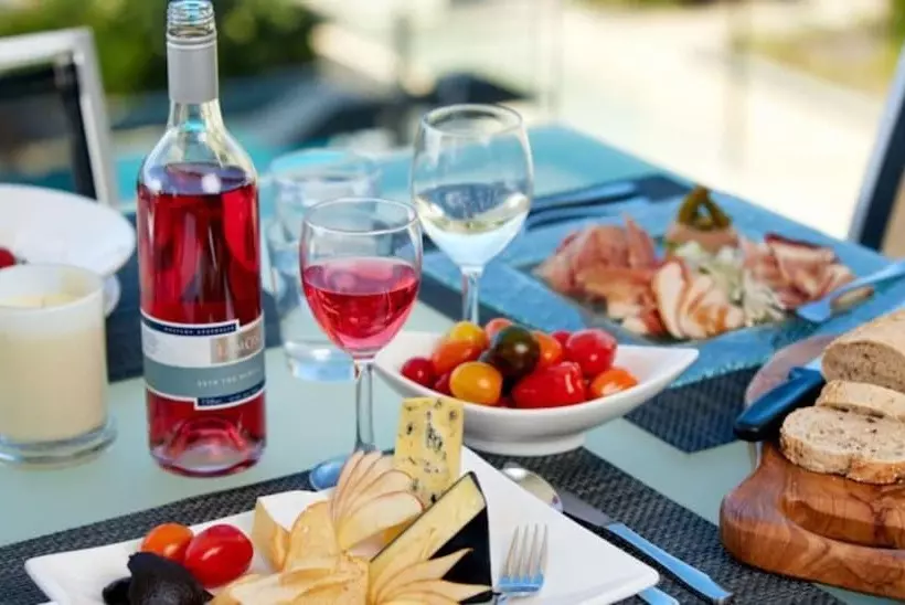 Отель Smiths Beach Resort