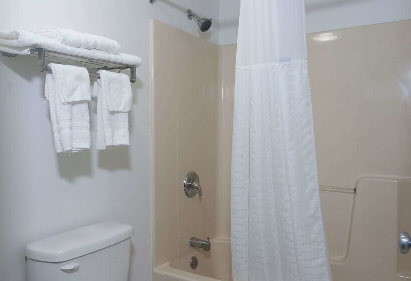 فندق Super 8 By Wyndham Arkansas City Ks