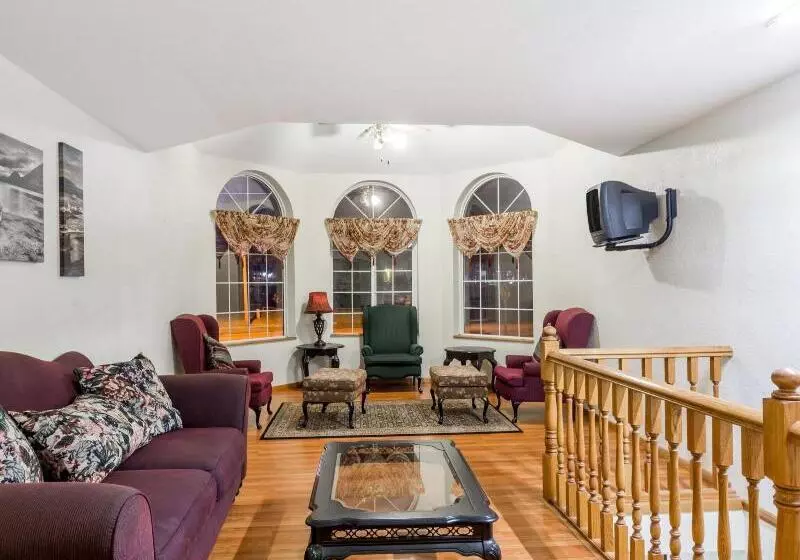 Отель Super 8 By Wyndham Arkansas City Ks