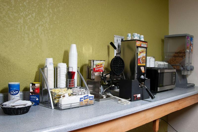 فندق Super 8 By Wyndham Arkansas City Ks