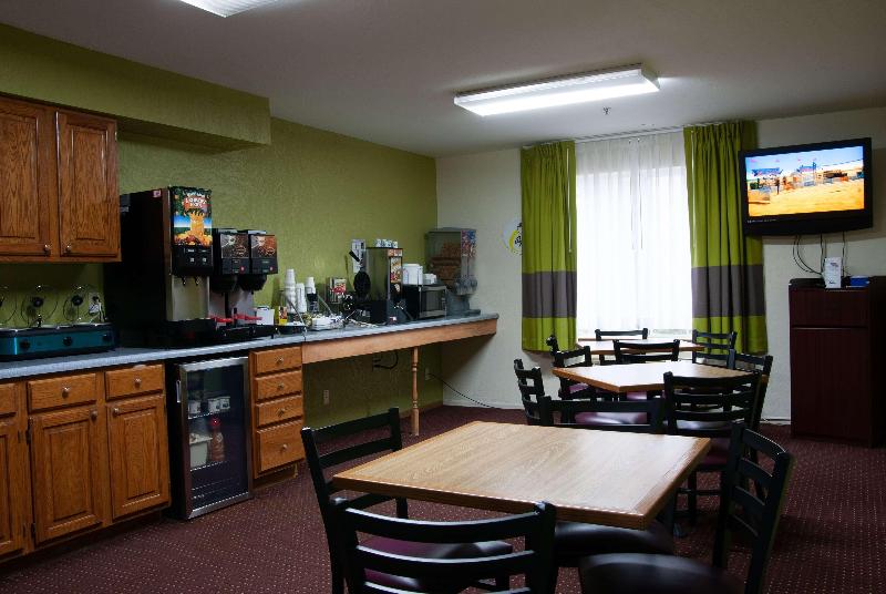 فندق Super 8 By Wyndham Arkansas City Ks