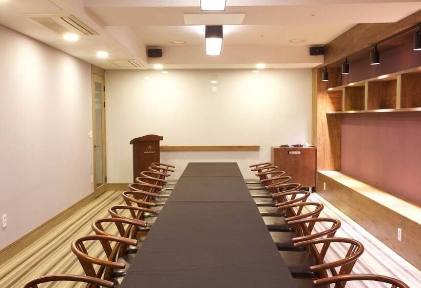 בית מלון כפרי The Koryo