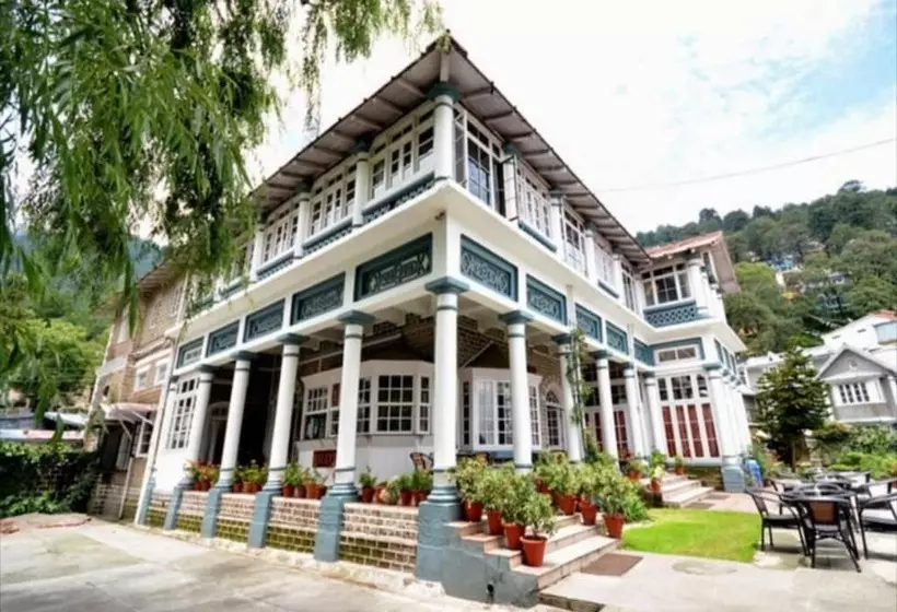 هتل The Palace Balvedere