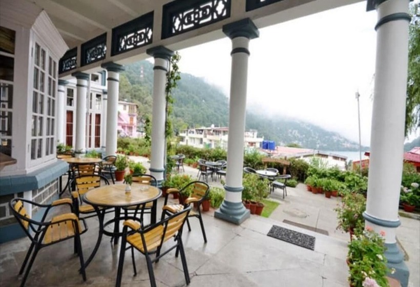 هتل The Palace Balvedere