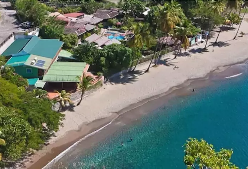 هتل The Still Beach House