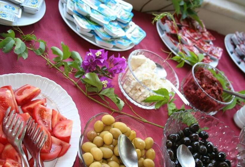 Canada Hotel & Bungalows