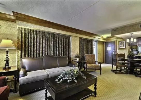 Clarion Hotel & Conference Center