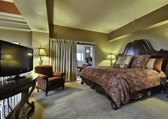 Clarion Hotel & Conference Center