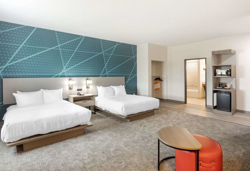 فندق Comfort Suites