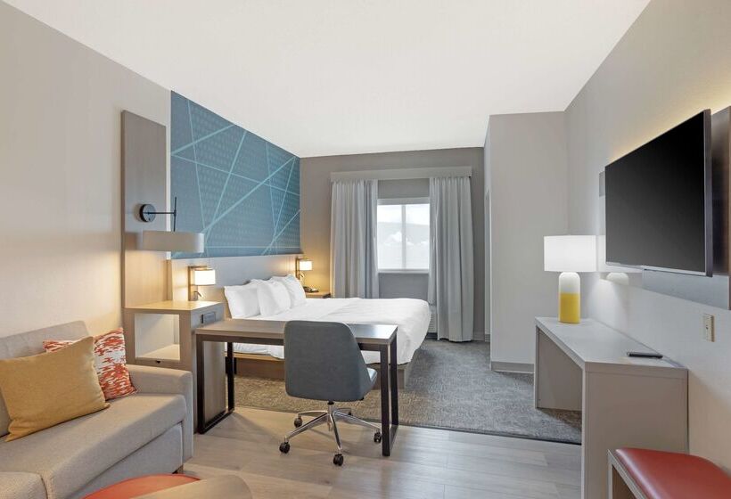 فندق Comfort Suites