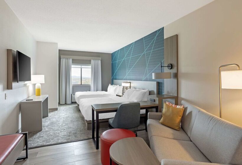 فندق Comfort Suites