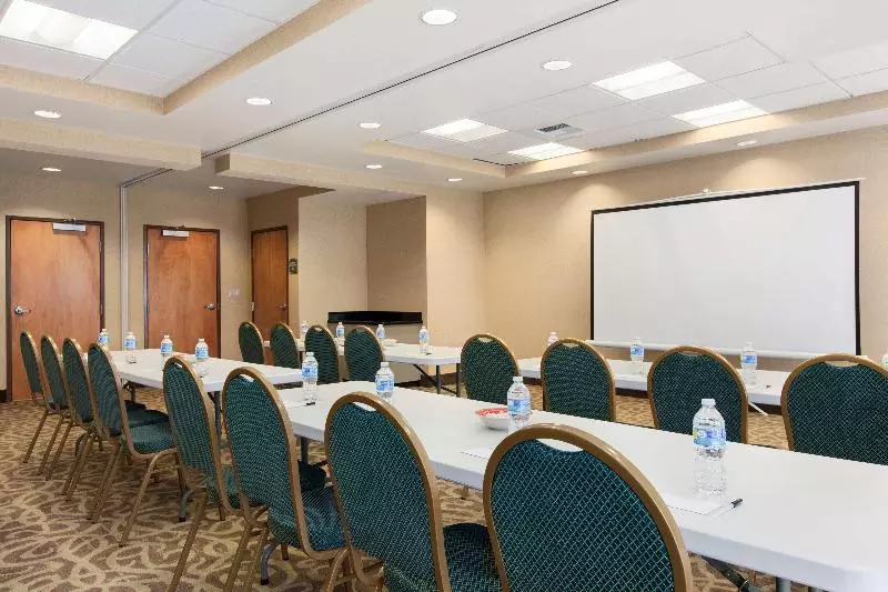 Отель Country Inn & Suites By Radisson, Dixon, Ca  Uc Davis Area