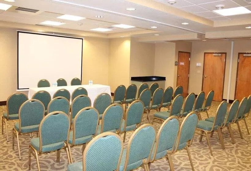 Отель Country Inn & Suites By Radisson, Dixon, Ca  Uc Davis Area