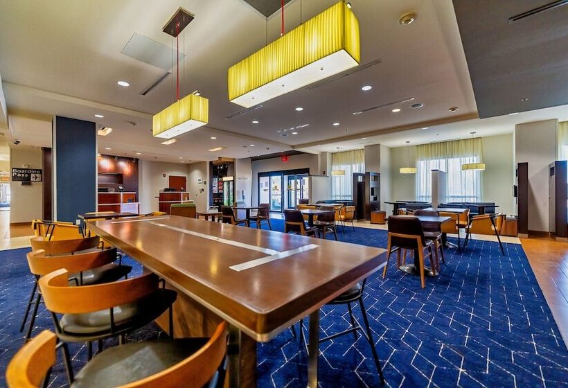 ホテル Courtyard Biloxi North/d'iberville