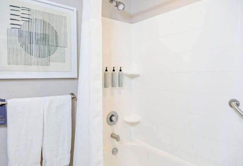 ホテル Courtyard Biloxi North/d'iberville