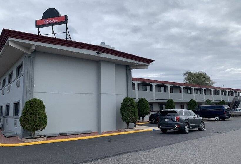 בית מלון כפרי Red Roof Inn Copiague