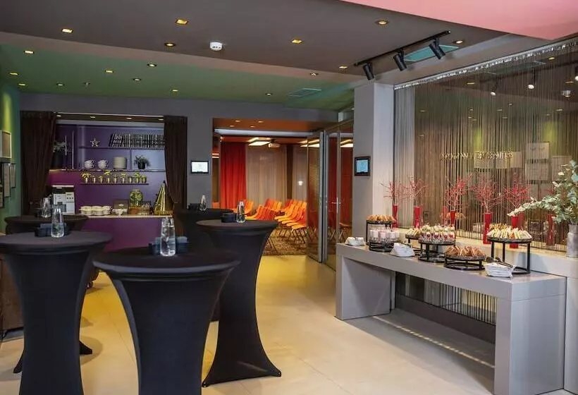 هتل Domina St. Petersburg