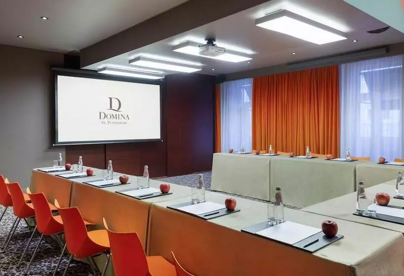 هتل Domina St. Petersburg
