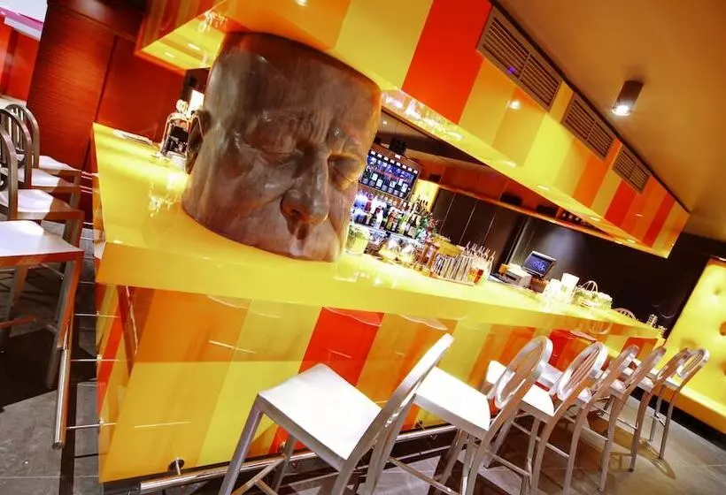 هتل Domina St. Petersburg