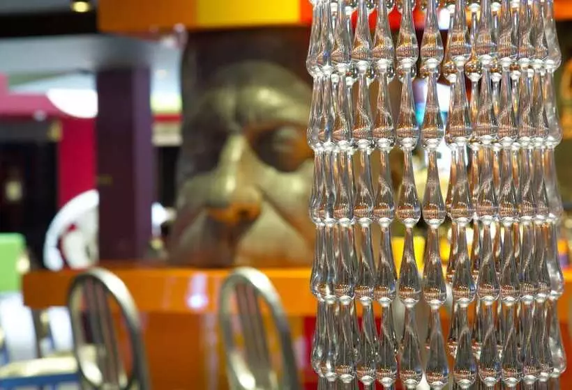 هتل Domina St. Petersburg