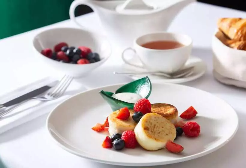 هتل Domina St. Petersburg