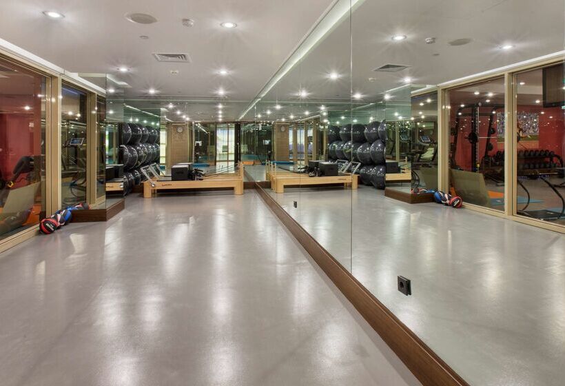 فندق Doubletree By Hilton Istanbul Avcilar