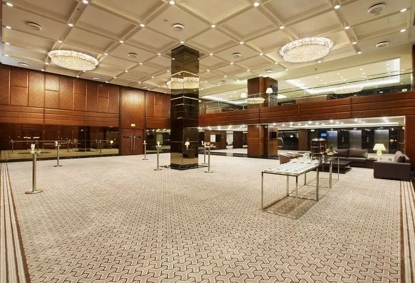 ホテル Doubletree By Hilton Istanbul Avcilar