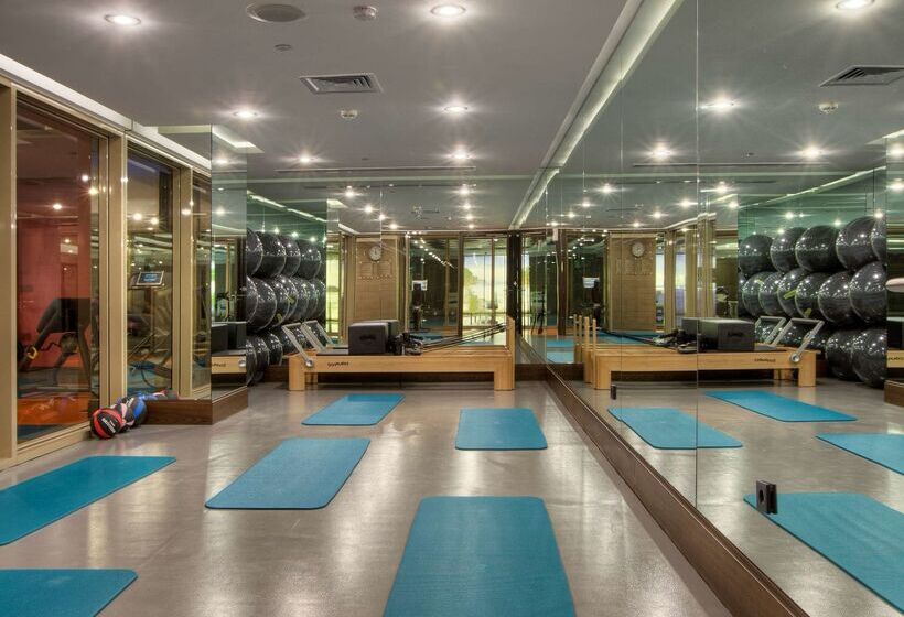 فندق Doubletree By Hilton Istanbul Avcilar