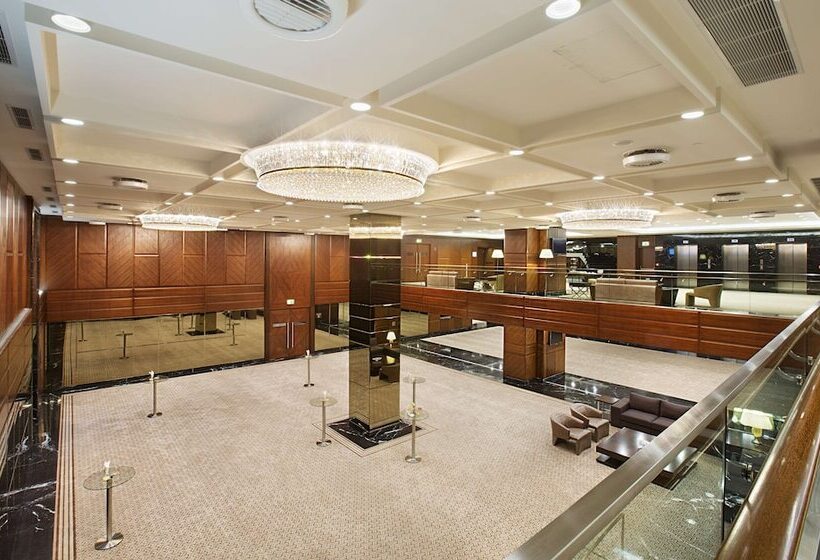 فندق Doubletree By Hilton Istanbul Avcilar